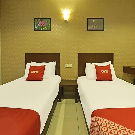 Oyo 90644 M Three Hotel 시티아완 외부 사진